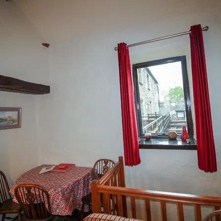 Barn Owl Cottage, * Lindale